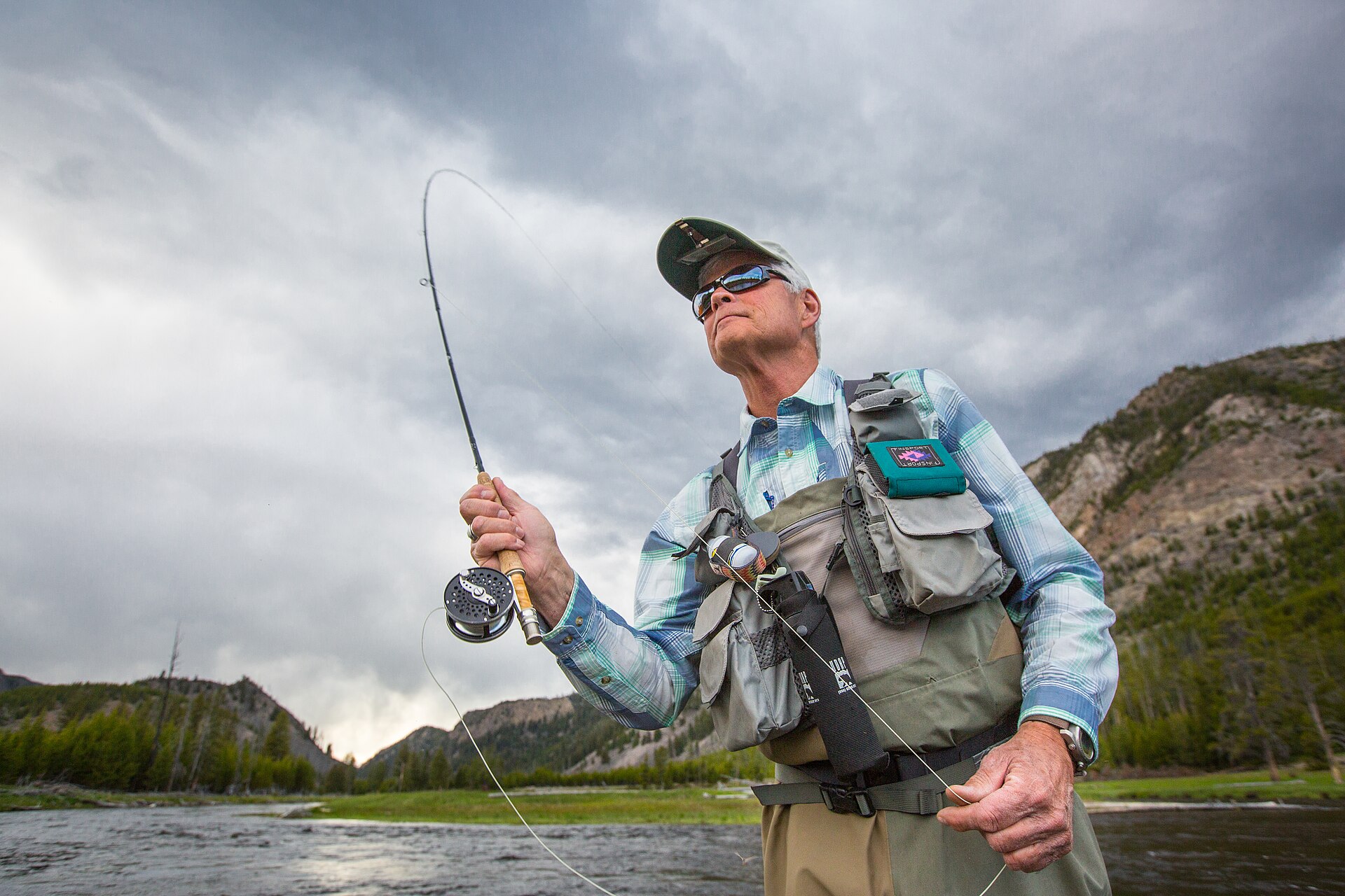 Fly fishing on the Madison River (261315bc 6be6 4d94 868b a6408d0b4d95)